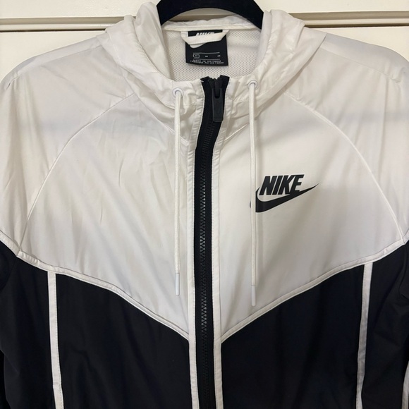 Nike Jacket - Picture 3 of 6